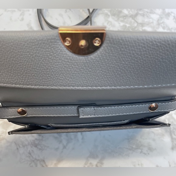 A New Day Crossbody Purse - Picture 4 of 5